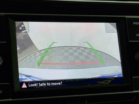 Used 2021 Volkswagen Tiguan S image 15