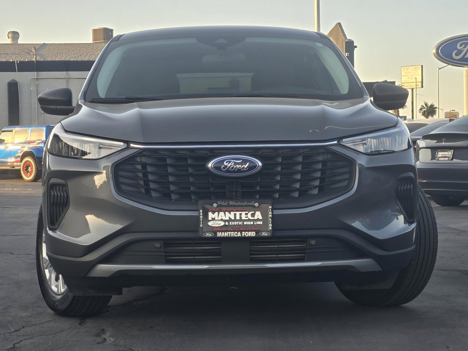 Used 2025 Ford Escape Active FWD image 2