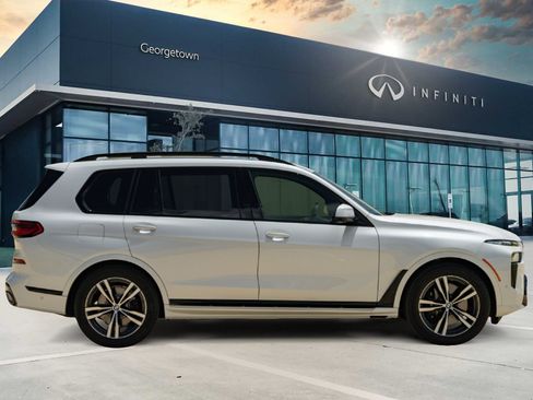 Used 2026 BMW X7 xDrive40i w/ M Sport Package AWD/4WD image 4