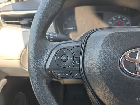 Used 2024 Toyota Corolla Cross L FWD image 16