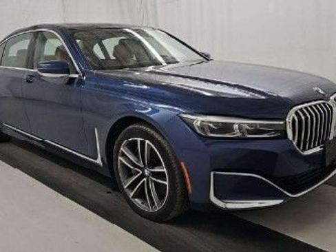 Used 2022 BMW 750i xDrive w/ Executive Package image 1
