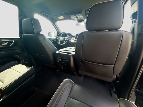 Used 2023 Chevrolet Tahoe Premier RWD image 28