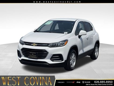 Used 2022 Chevrolet Trax LS w/ Tint and Cruise Package FWD image 1