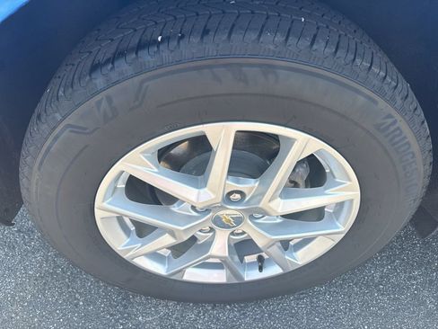 Used 2024 Chevrolet Equinox LT AWD/4WD image 9