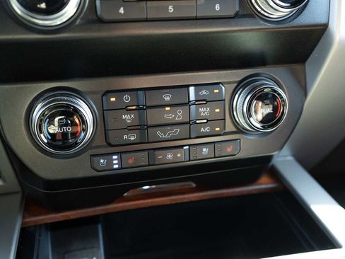 Used 2019 Ford F150 King Ranch w/ Equipment Group 601A Luxury RWD image 19
