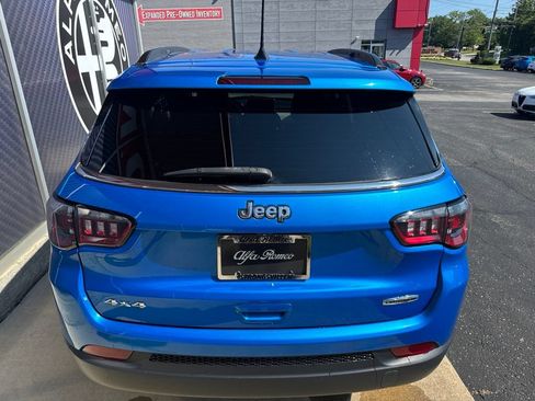 Used 2022 Jeep Compass Latitude AWD/4WD image 11