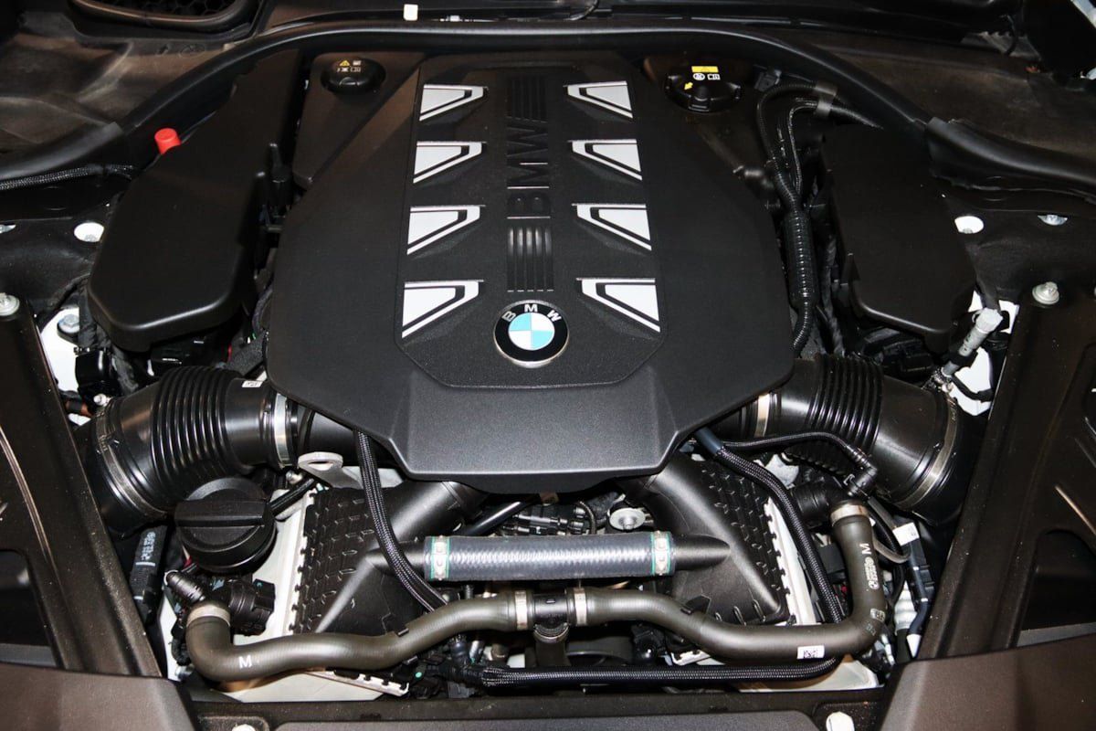 Used 2023 BMW 760i xDrive AWD/4WD image 9