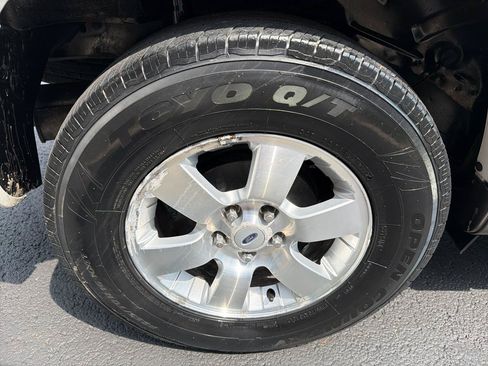 Used 2009 Ford Escape Limited FWD image 43