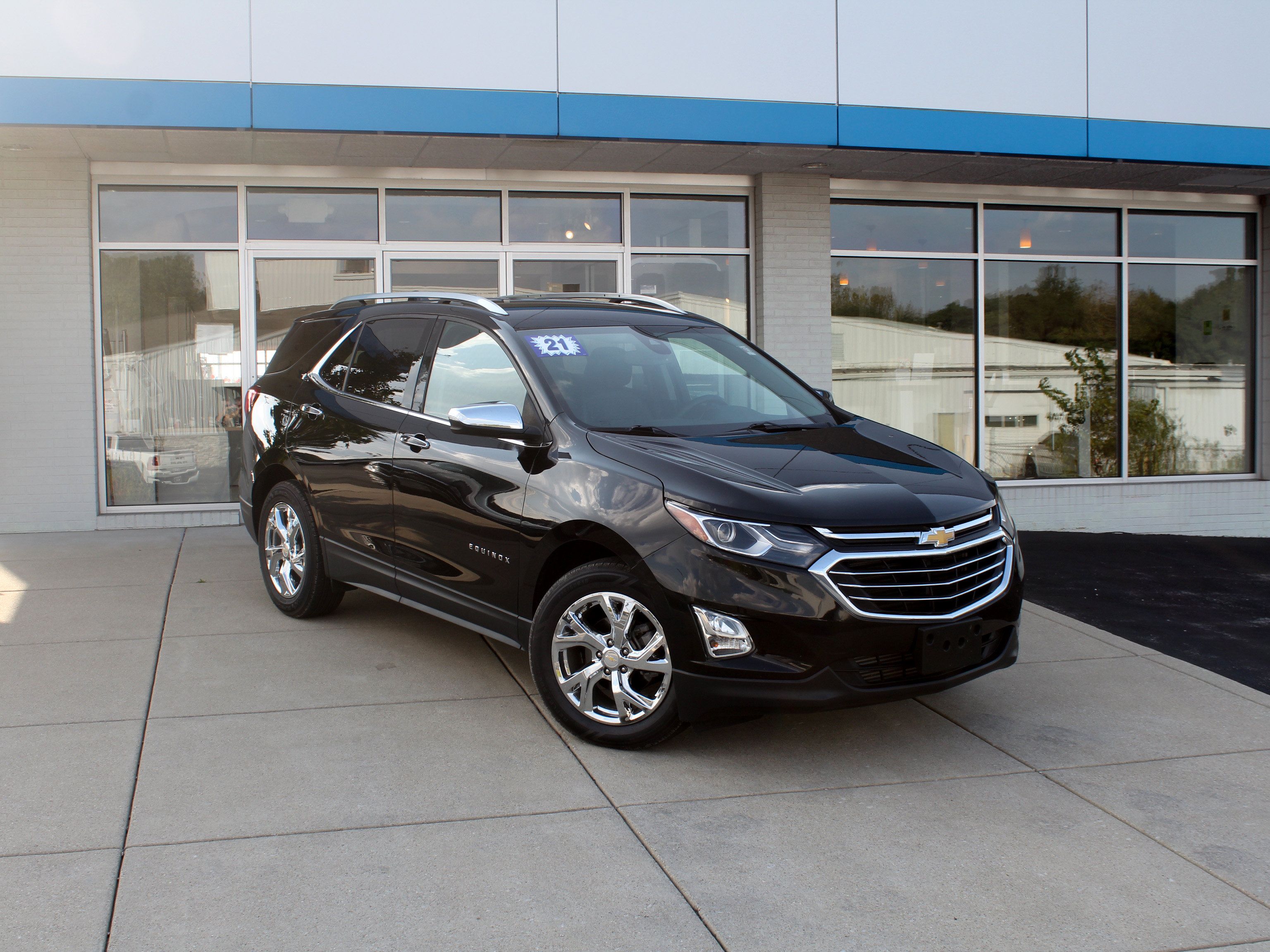 Used 2021 Chevrolet Equinox Premier FWD image 5