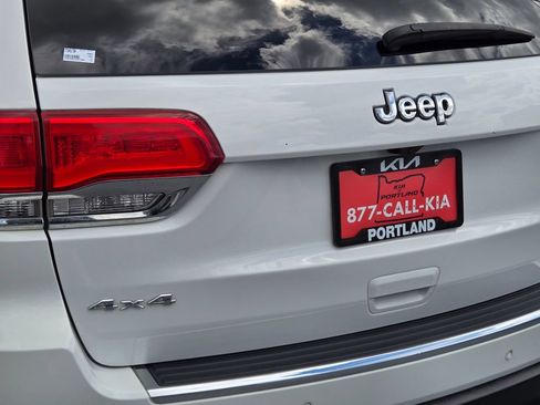 Used 2018 Jeep Grand Cherokee Limited AWD/4WD image 15