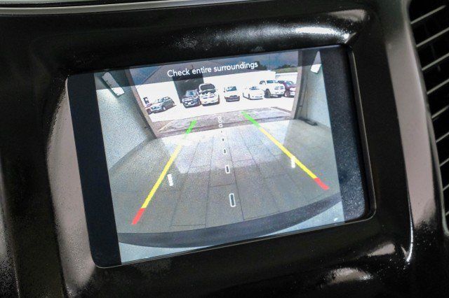 Used 2021 Jeep Cherokee Latitude Plus AWD/4WD image 23