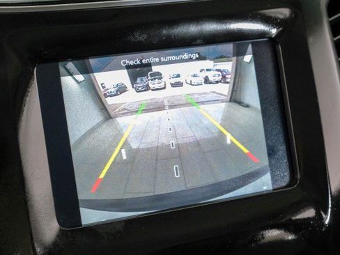 Used 2021 Jeep Cherokee Latitude Plus AWD/4WD image 23