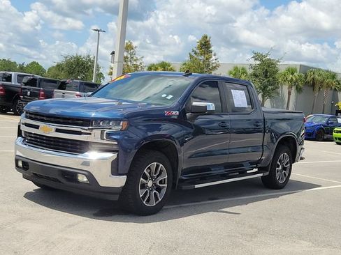 Used 2021 Chevrolet Silverado 1500 LT AWD/4WD image 3