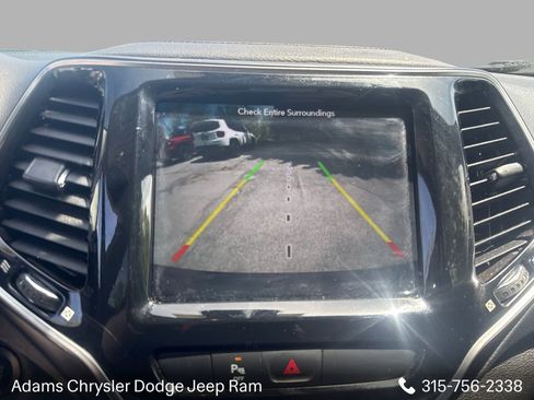 Used 2019 Jeep Cherokee Limited AWD/4WD image 21