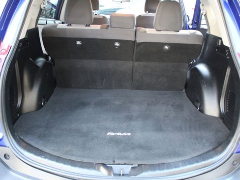 Used 2015 Toyota RAV4 LE FWD image 27