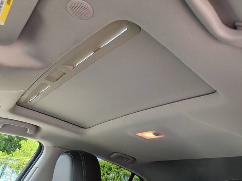Used 2015 Buick Encore Convenience FWD image 19