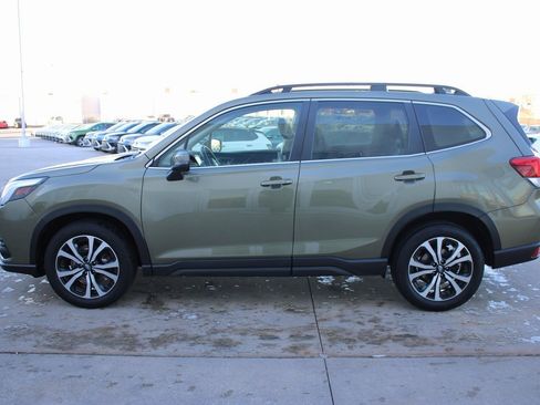 Used 2023 Subaru Forester Limited image 4