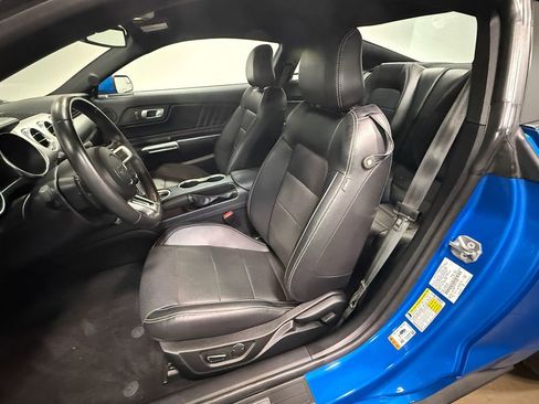 Used 2019 Ford Mustang GT Premium w/ Black Accent Package RWD image 11