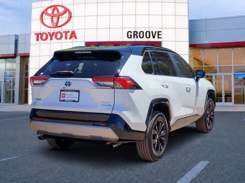 Used 2022 Toyota RAV4 XSE w/ XSE Grade Weather Package AWD/4WD image 6