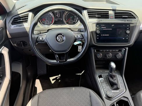 Used 2018 Volkswagen Tiguan S AWD/4WD image 11
