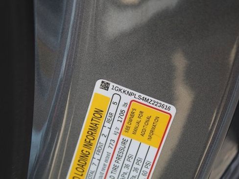 Used 2021 GMC Acadia Denali w/ Denali Technology Package image 49