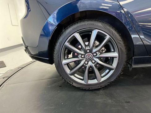 Used 2019 MAZDA MAZDA3 w/Preferred Pkg image 10