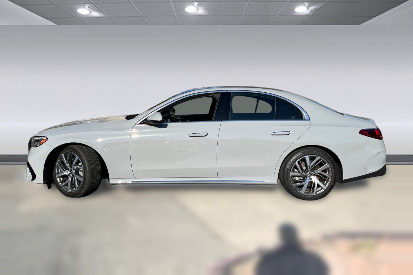 Used 2025 Mercedes-Benz E 350 Sedan image 2
