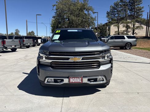 Used 2021 Chevrolet Silverado 1500 High Country w/ Technology Package image 4
