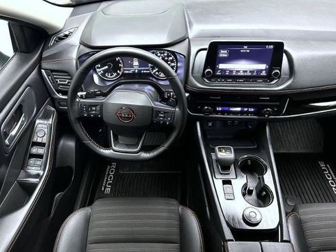 Certified 2025 Nissan Rogue SV AWD/4WD image 14