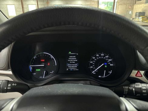 Certified 2023 Toyota Sienna XLE FWD image 34