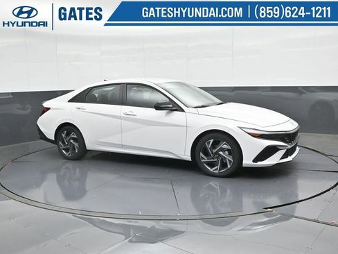 New 2025 Hyundai Elantra Sport image 1