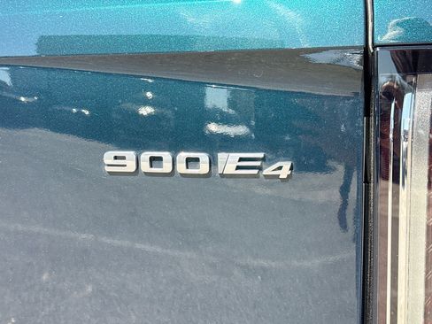 Used 2026 Cadillac Vistiq Luxury image 11