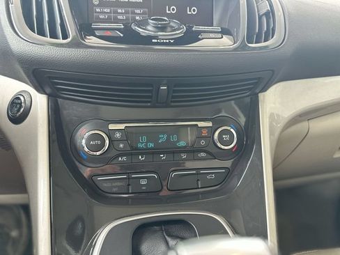 Used 2014 Ford C-MAX SEL w/ Equipment Group 302A FWD image 19