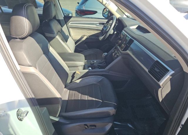 Used 2023 Volkswagen Atlas SEL Premium AWD/4WD image 7