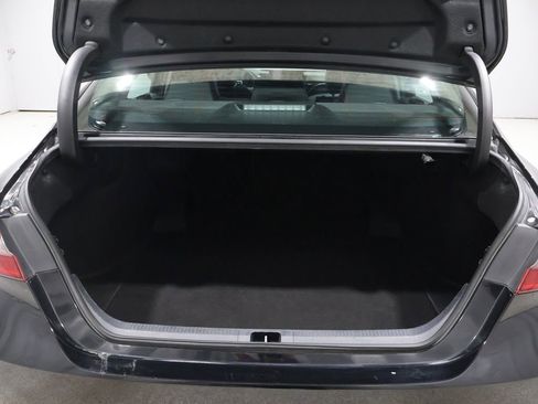 Used 2024 Toyota Camry SE image 19