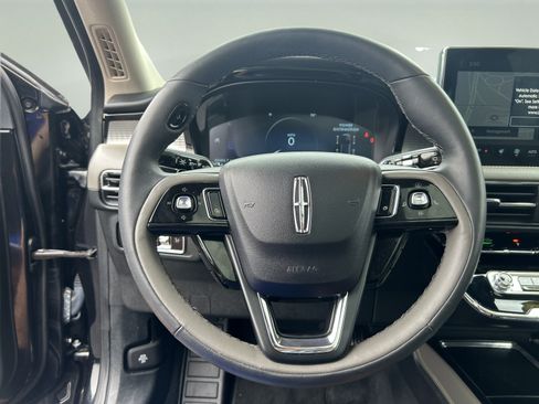 Certified 2023 Lincoln Corsair AWD w/ Equipment Group 101A image 12