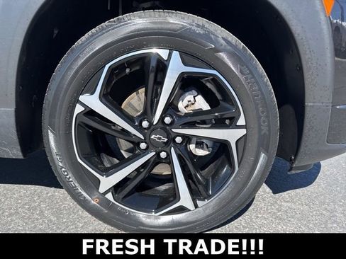 Used 2023 Chevrolet TrailBlazer RS w/ Convenience Package image 9
