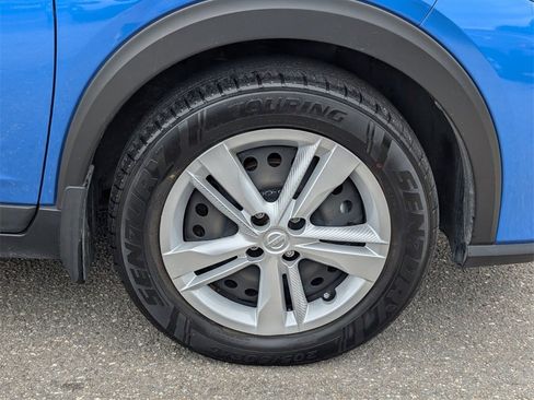 Used 2024 Nissan Kicks S image 19