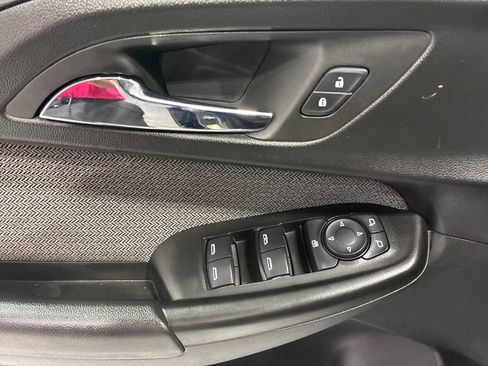 Used 2022 Chevrolet TrailBlazer LT FWD image 16