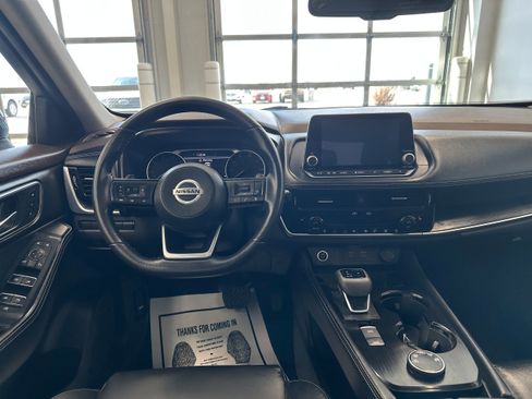 Used 2021 Nissan Rogue SL image 17