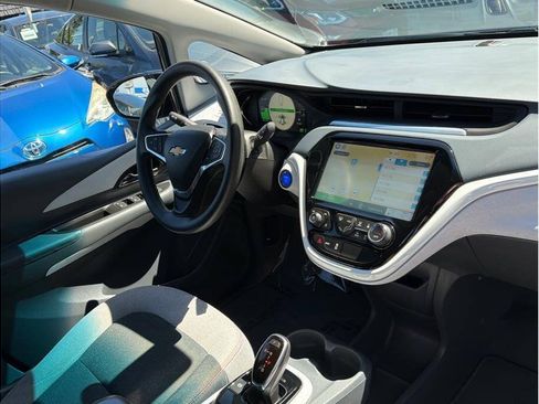 Used 2017 Chevrolet Bolt LT FWD image 6