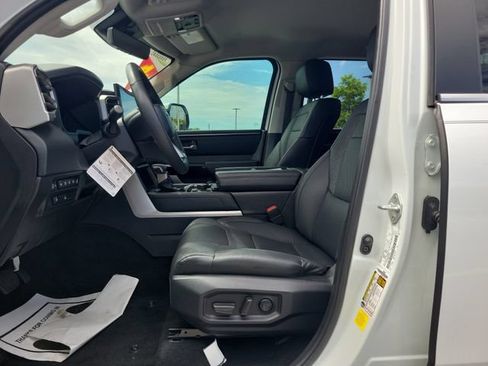 Used 2024 Toyota Tundra Limited w/ Power Package AWD/4WD image 15