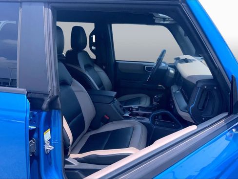 Certified 2024 Ford Bronco Wildtrak AWD/4WD image 9