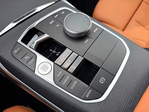 New 2026 BMW 330i Sedan w/ M Sport Package RWD image 19
