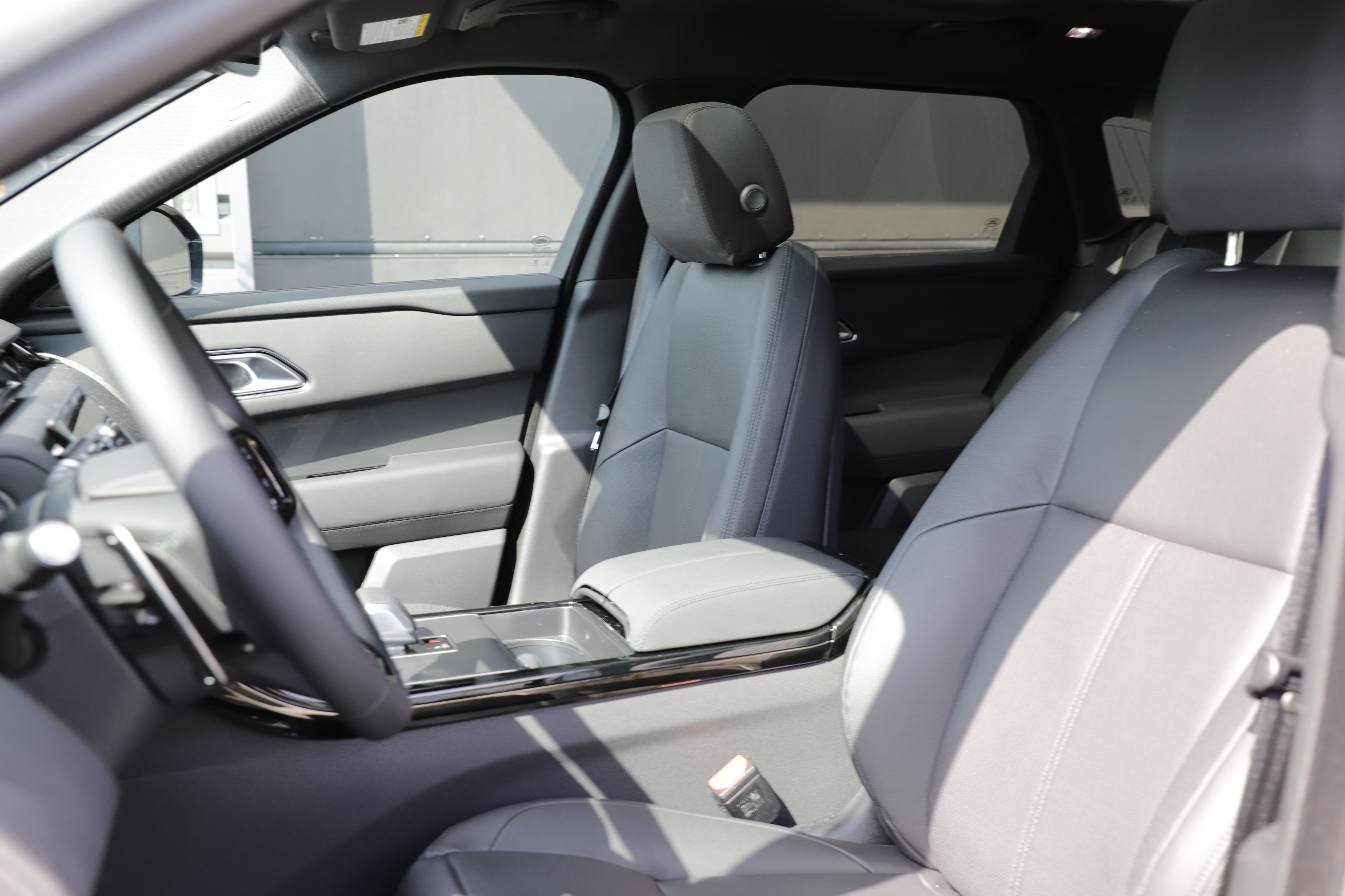 New 2026 Land Rover Range Rover Velar S AWD/4WD image 16