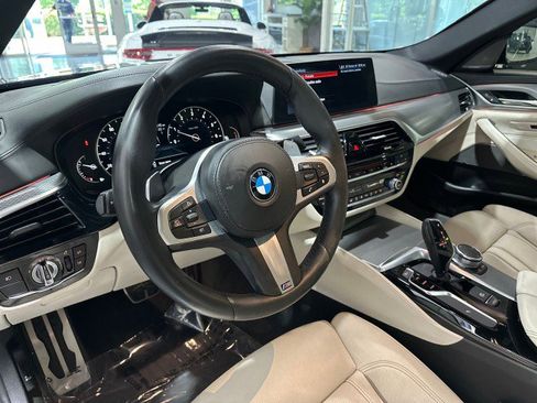 Used 2018 BMW 540i RWD image 24