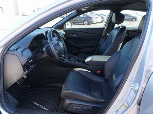 Used 2025 Honda Accord Sport image 15