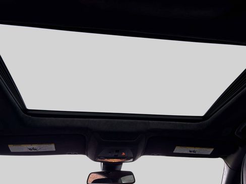 Used 2015 BMW 750Li xDrive image 9