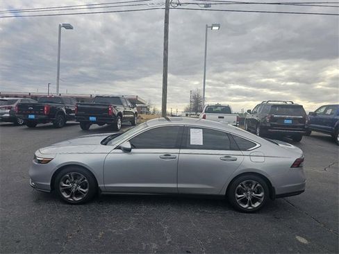 Used 2024 Honda Accord EX image 4