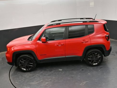 Used 2022 Jeep Renegade Latitude w/ Sun/Sound Group AWD/4WD image 27